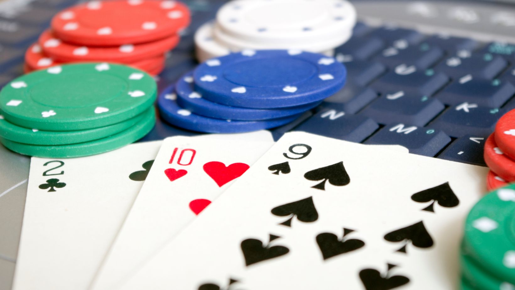 How People Are To Reaping Big From Online Gambling