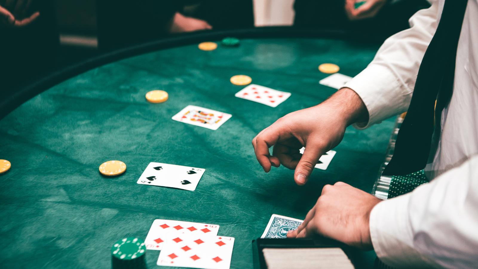 The mathematics behind poker: The basics