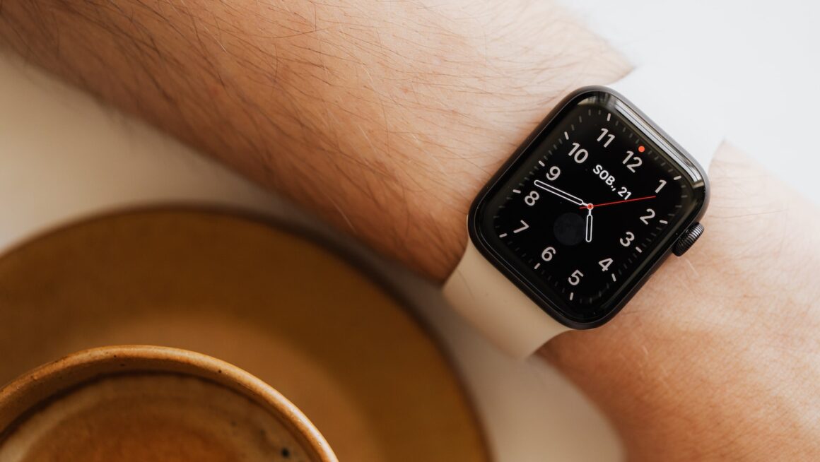 How To Set Up a Keyboard on Your Apple Watch Series 3