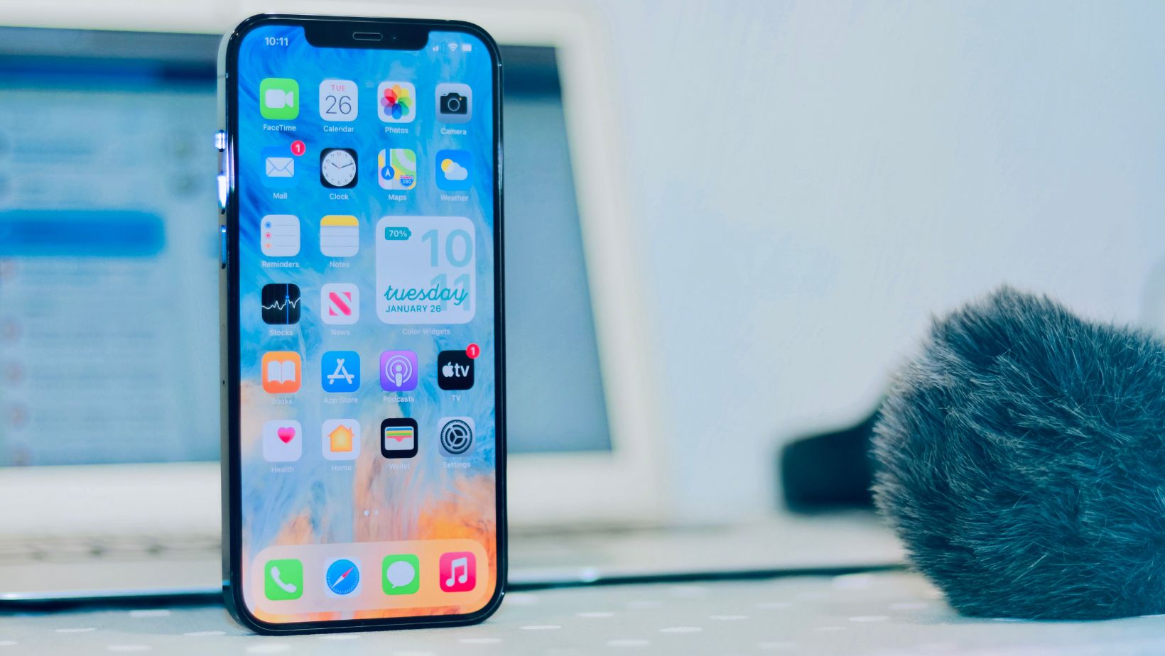 How to Turn Off Your iPhone 11 Without a Screen