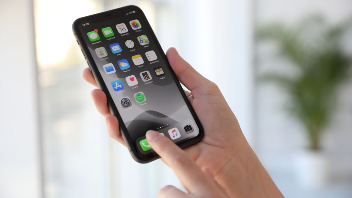 How To Factory Reset Your iPhone 11 With the Right Buttons