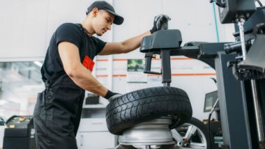 tire shops open on sunday