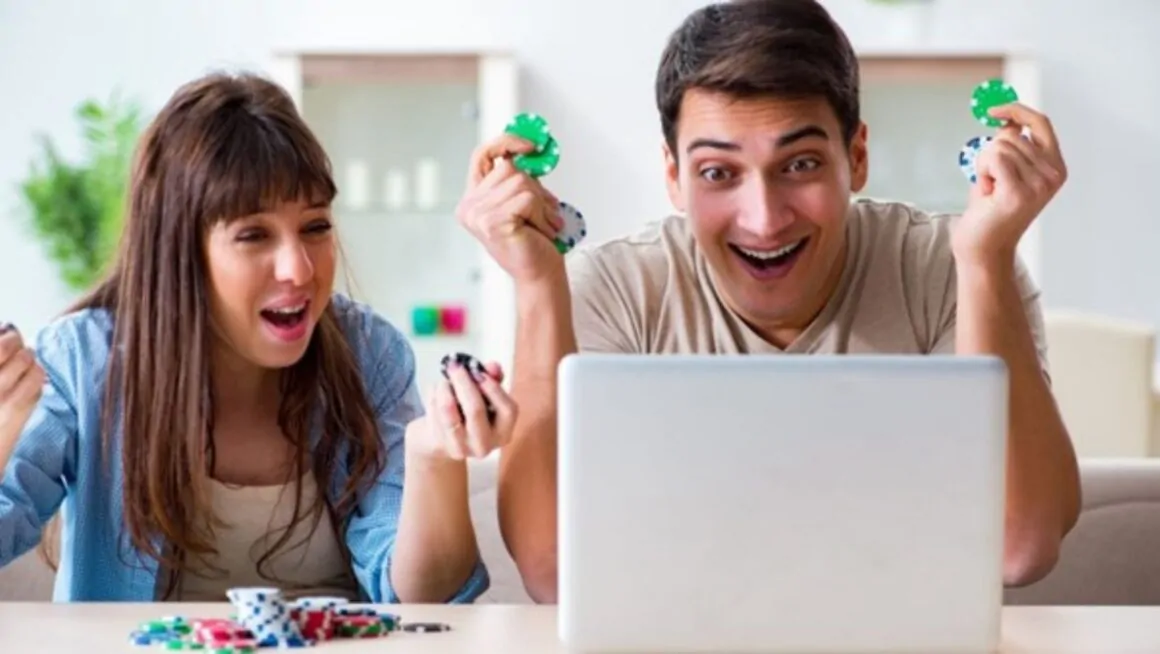 How Playing In An Online Casino Could Make You Rich?