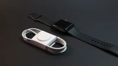 How To Quickly Get Rid of the Green Phone Icon on Your Apple Watch