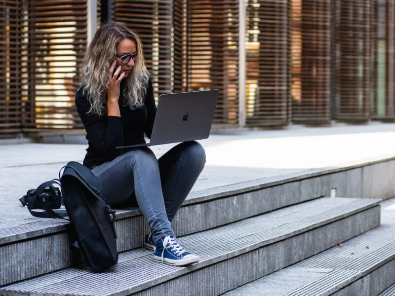 How to Close Apps Running in the Background on Your Macbook Air
