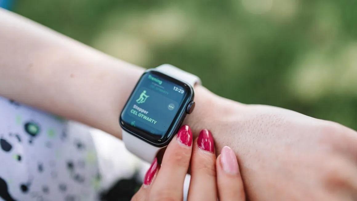 How To Listen To Music Through Your Apple Watch Speaker