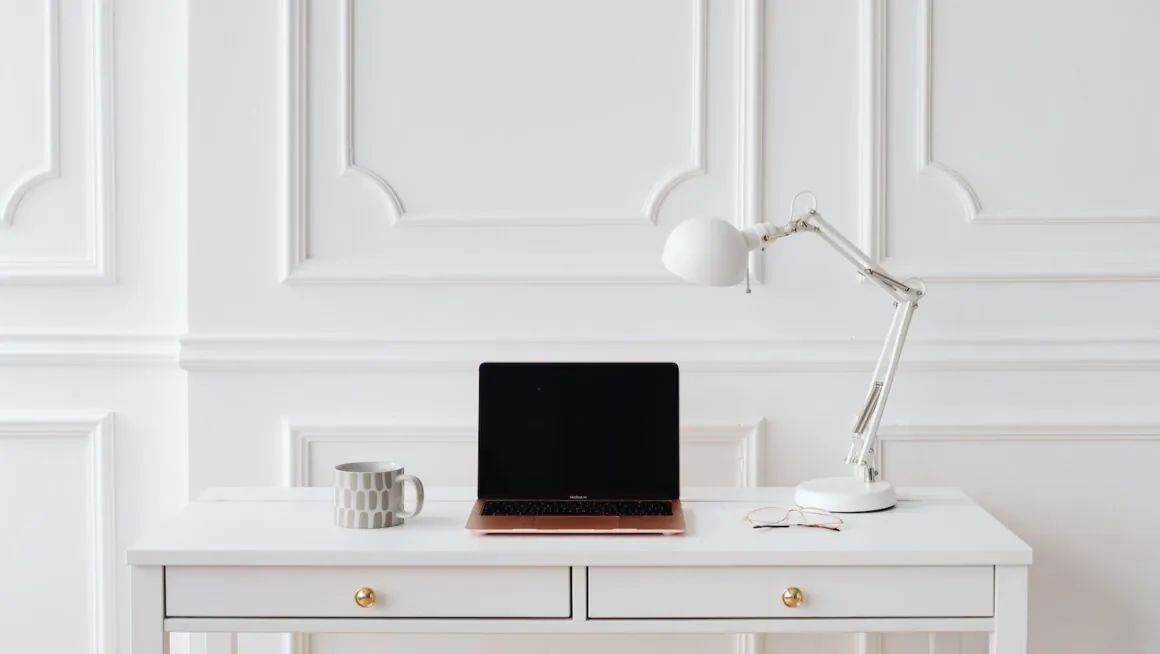 How to Connect a USB Device to Your Macbook Air