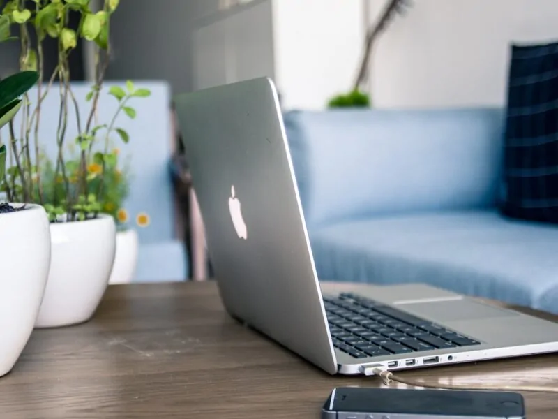 How To Easily Pair Your Macbook Pro With a Samsung Smart TV