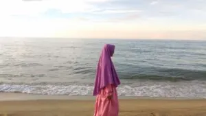 gamis satin polos modern