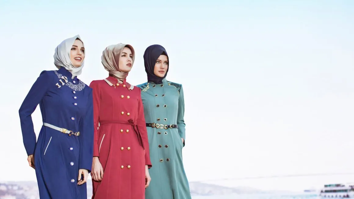 model baju pesta simple elegan 2022